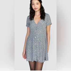 🌻RVCA Understated Mini Dress